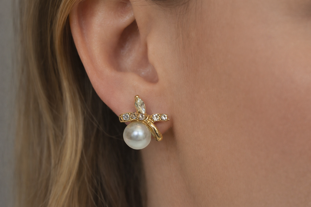 Elegant Pearl Crystal Stud Earrings