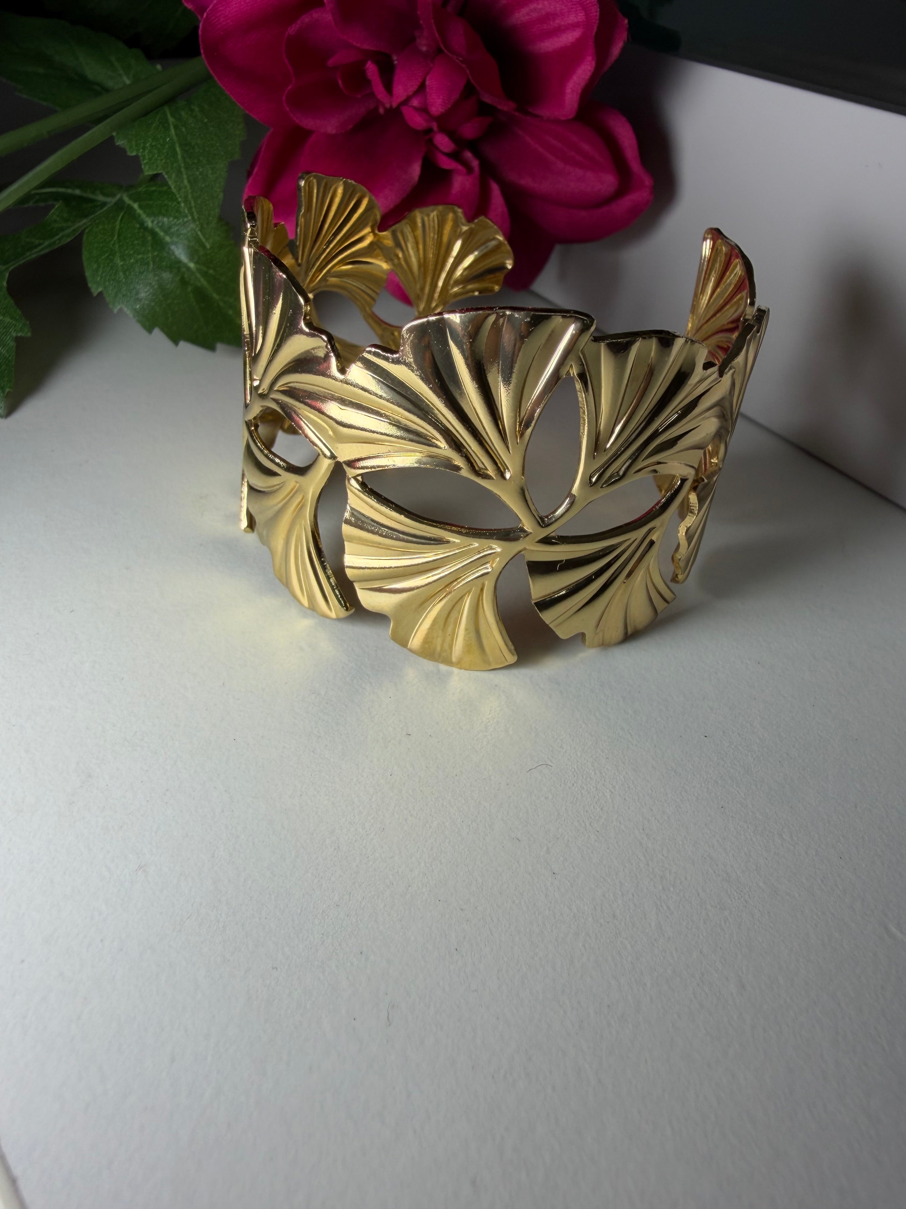 Antitarnish Leaf Cuff Bracelet