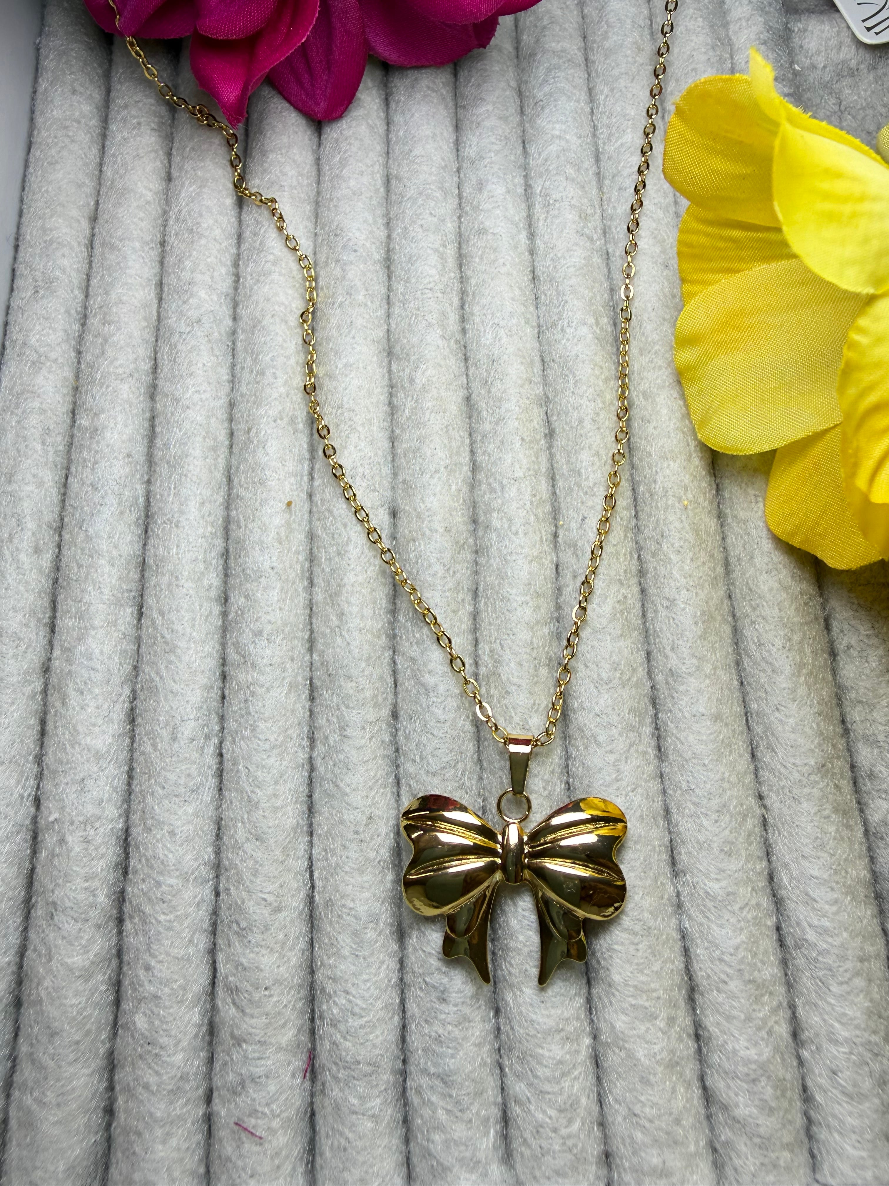 Antitarnish Bow Chain Pendent