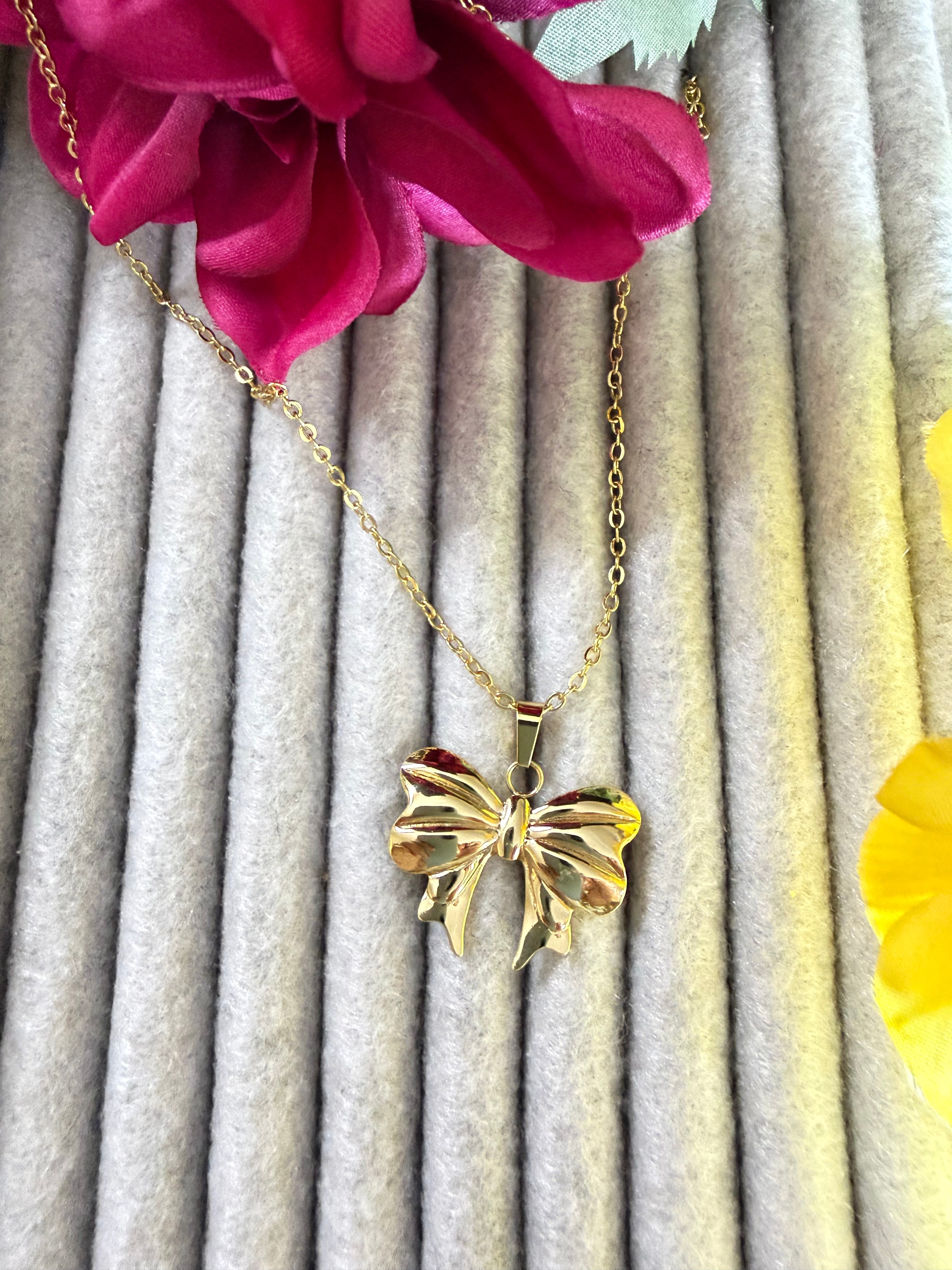 Antitarnish Bow Chain Pendent