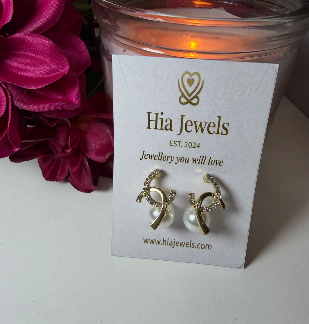 Pearl Curve Twist Earrings