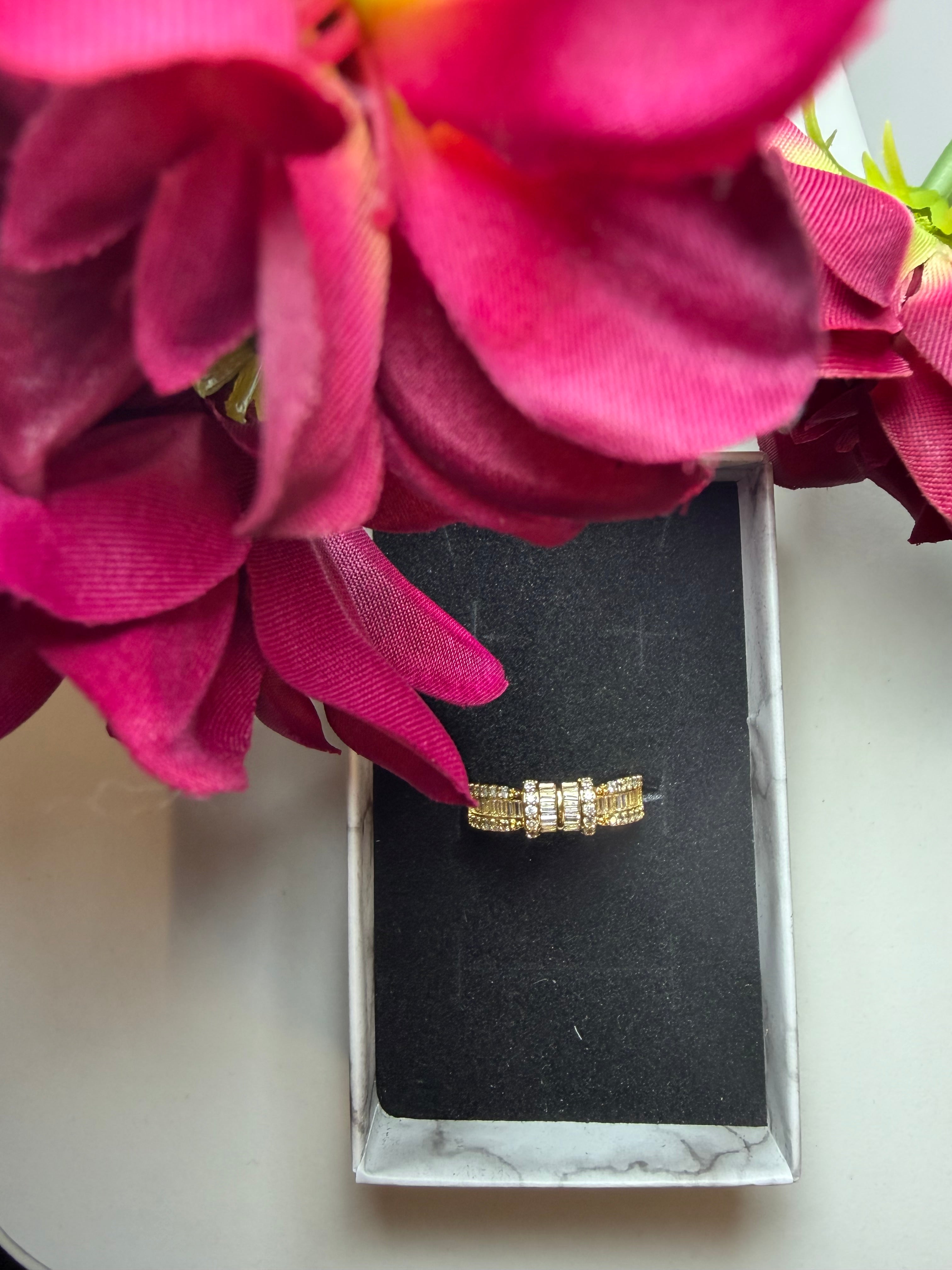 Classic Glamour Ring