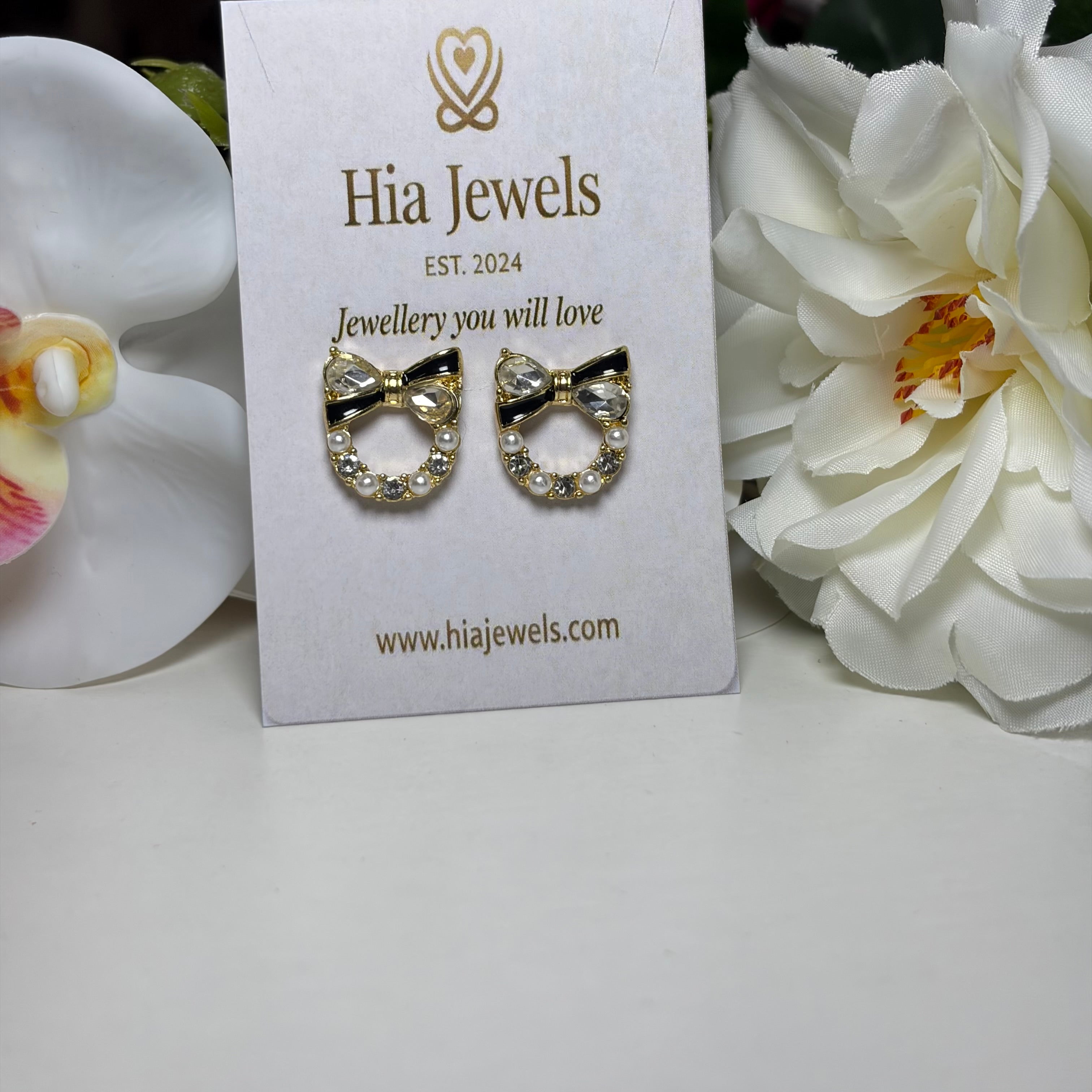 Noir Bow Pearl Drops