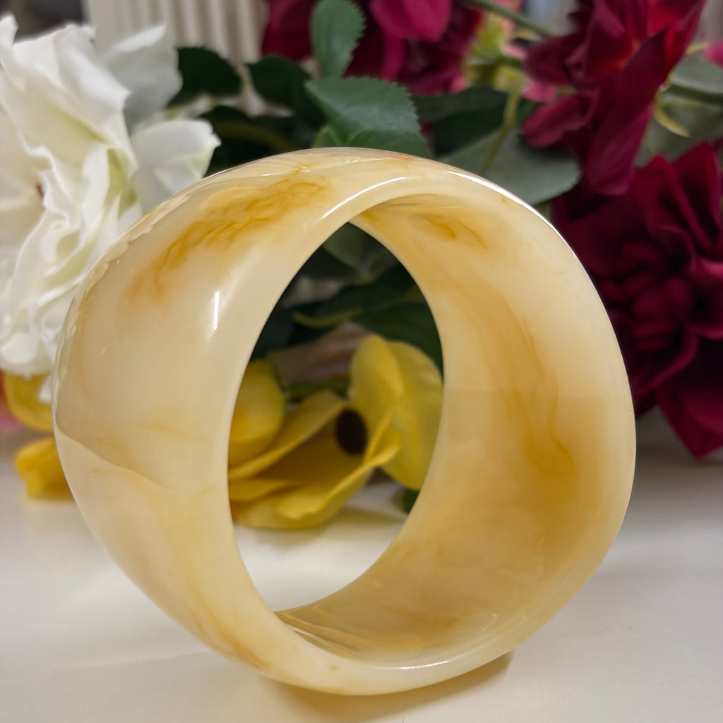 Vannila Aura Statement Resin Bracelet