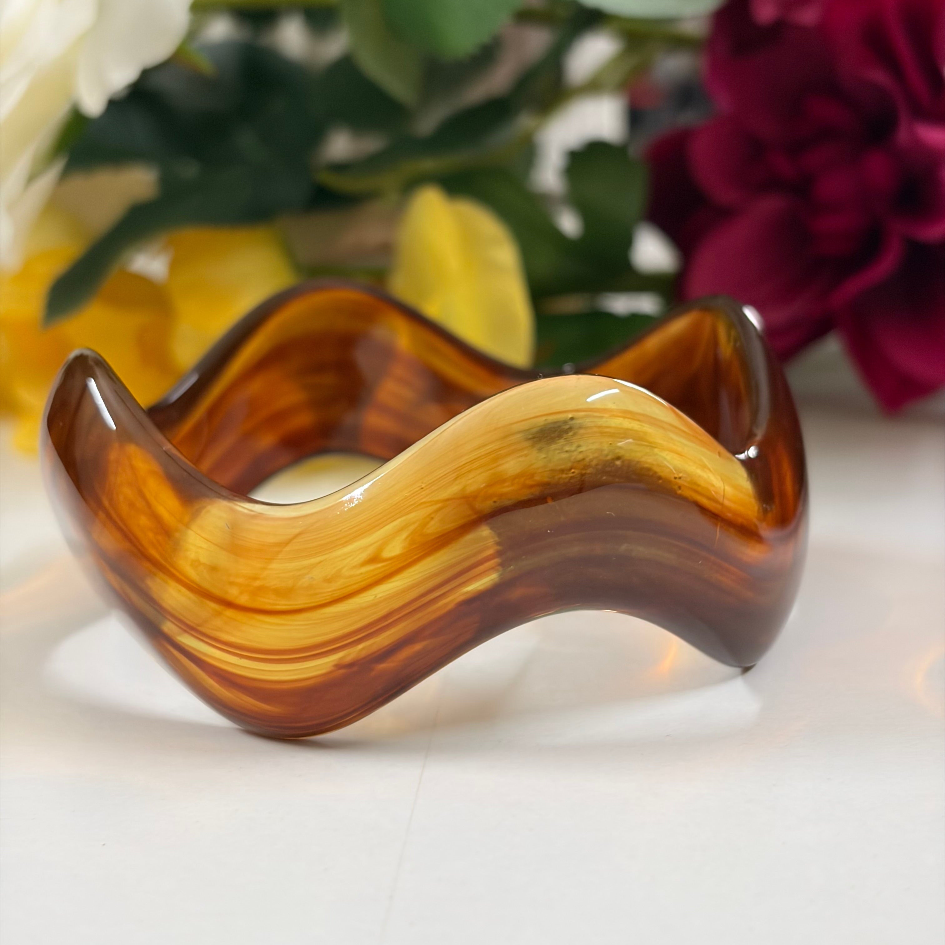 Amber Wave Sculpt Bangle