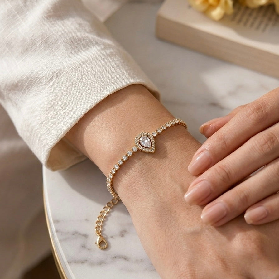 Noor Teardrop Grace Bracelet