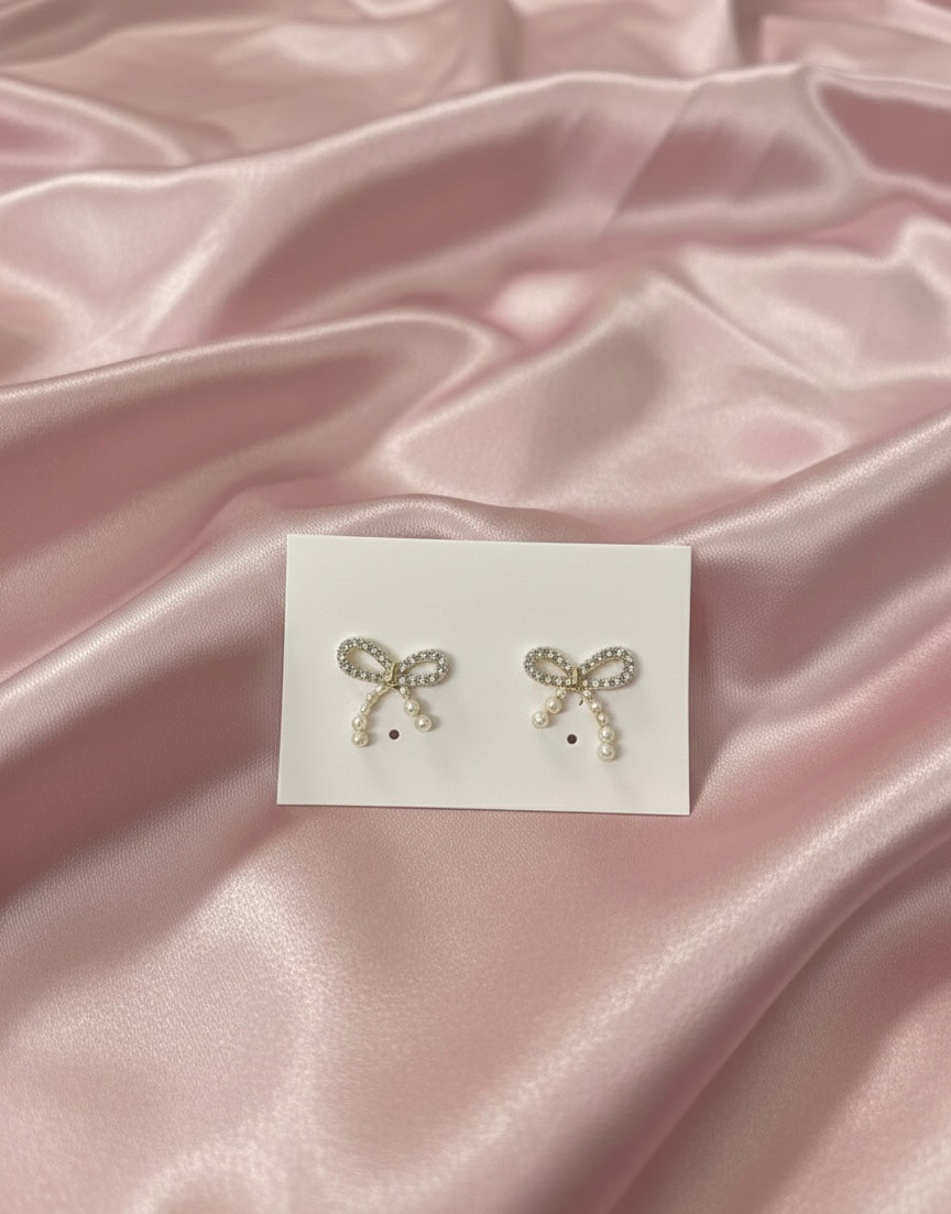 Bow Pearl Stud Earrings