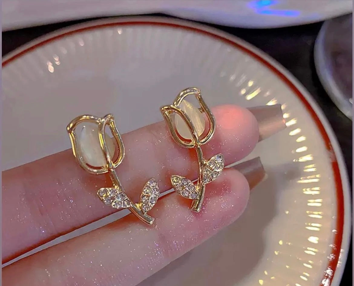 Gold Tulip Earrings