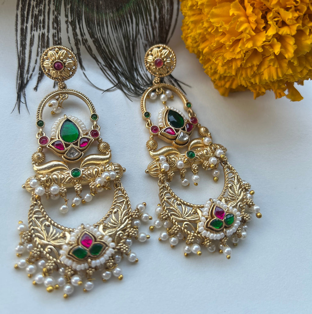Golden Chandbalis