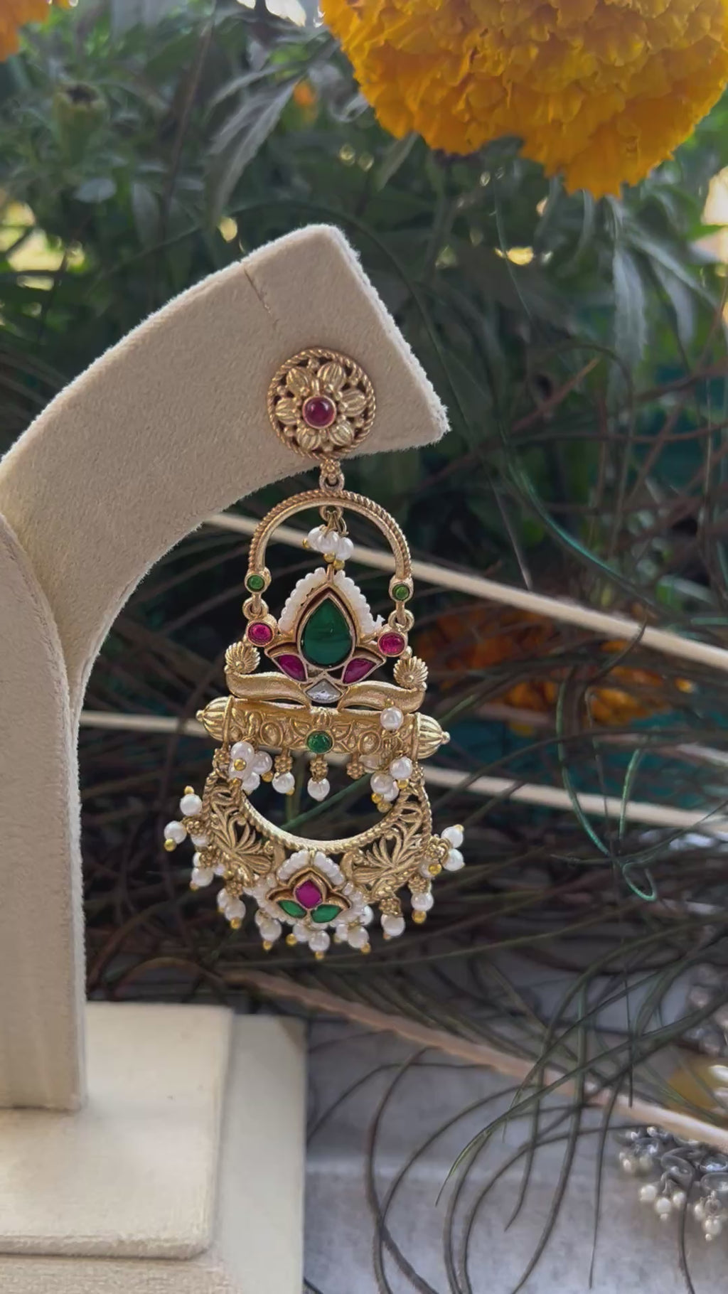 Golden Chandbalis