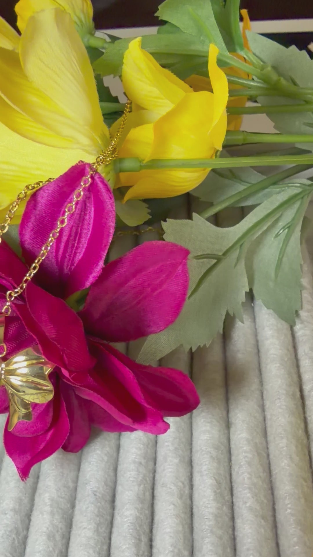 Antitarnish Bow Chain Pendent