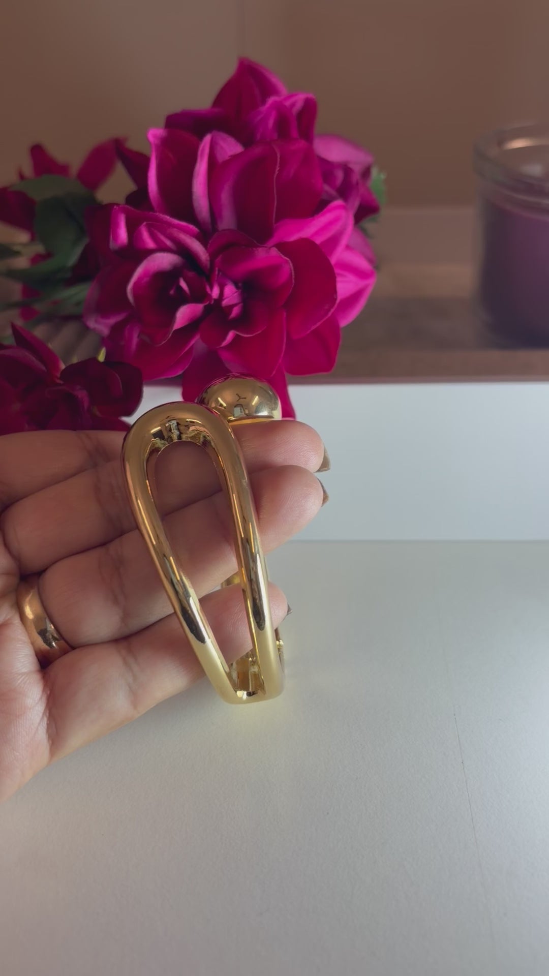 Magnetic Twisted Bracelet