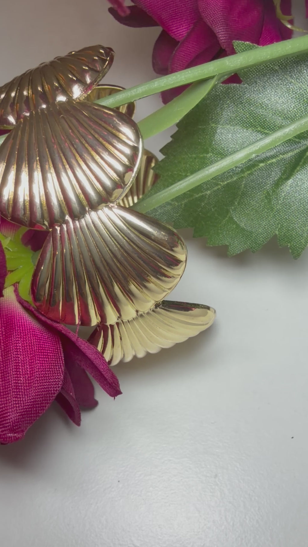 Antitarnish Shell Cuff Bracelet